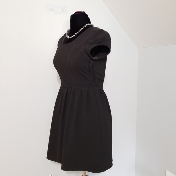 Little Black Dress Size by Pins and Needles 6 - Picture 4 of 9